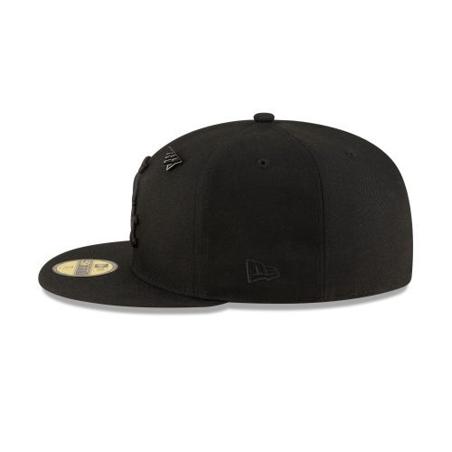 60647677 59FIFTY PPBLACKOUT5950MLB24379 CHIWHI BLK LSIDE