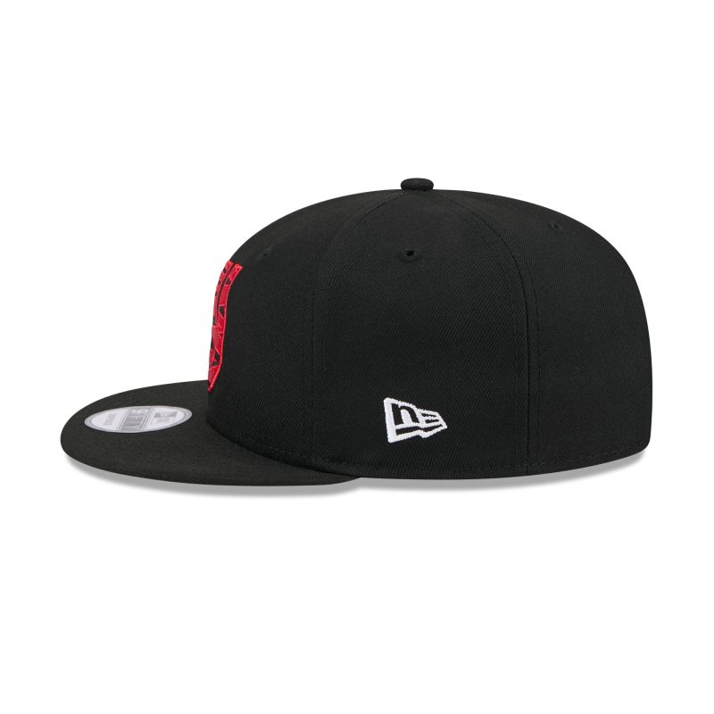 70832315 9FIFTY GCP950SNAP NEYRED BLACK LSIDE