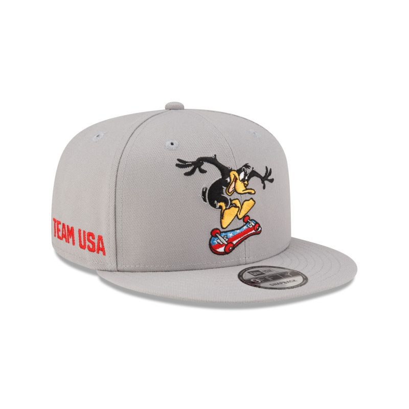 70859065 9FIFTY LOONEYTUNESXOLYMPICS DAFFY 20DUCK GRAY 3QR