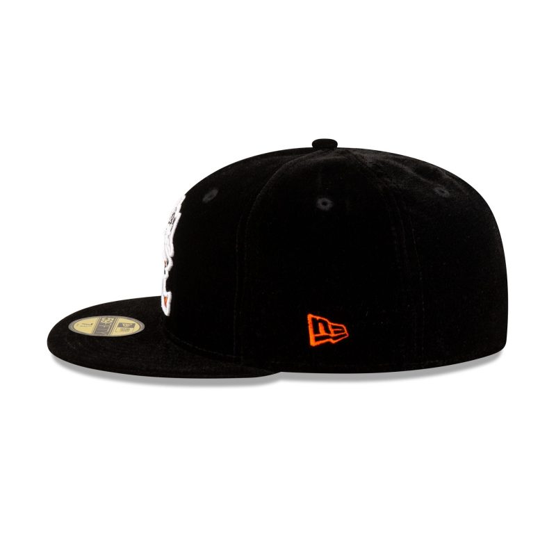 70891383 59FIFTY JUSTCAPSVELVET CLEBROCC BLK LSIDE