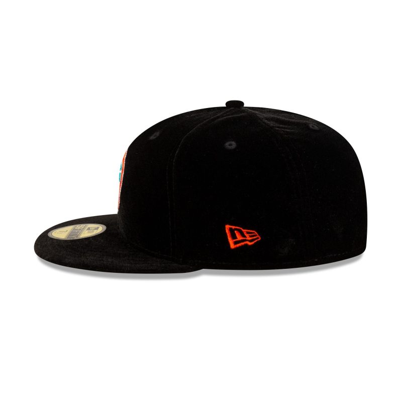 70891388 59FIFTY JUSTCAPSVELVET MIADOLCC BLK LSIDE