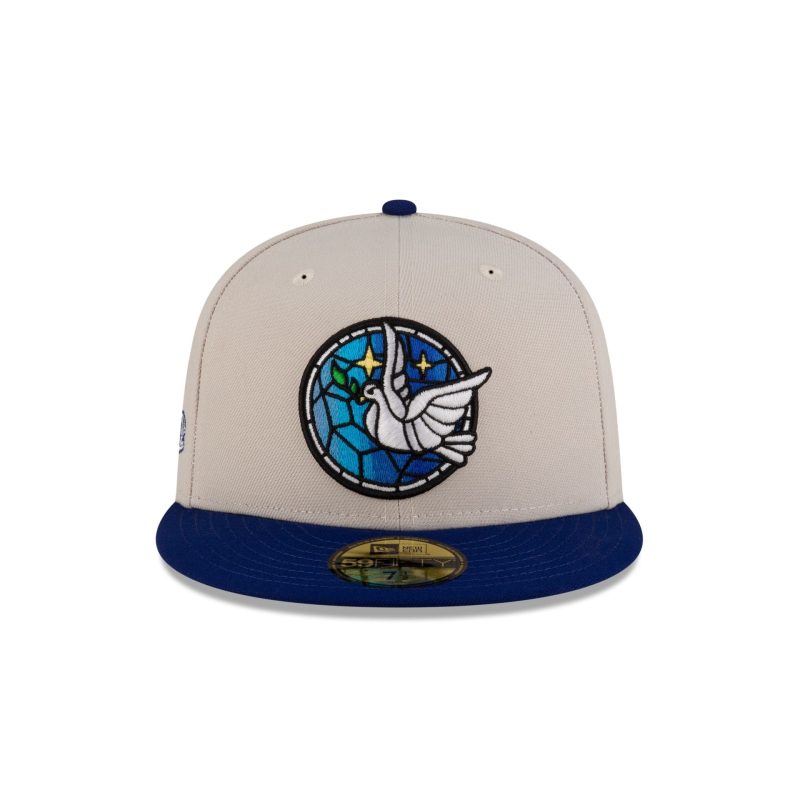 70906406 59FIFTY HOLIDAYESSENTIALS NEWERA WHT F