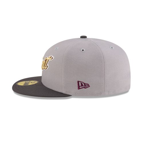 70913524 59FIFTY GRAPHITEMAROON DETTIGCO GRY LSIDE